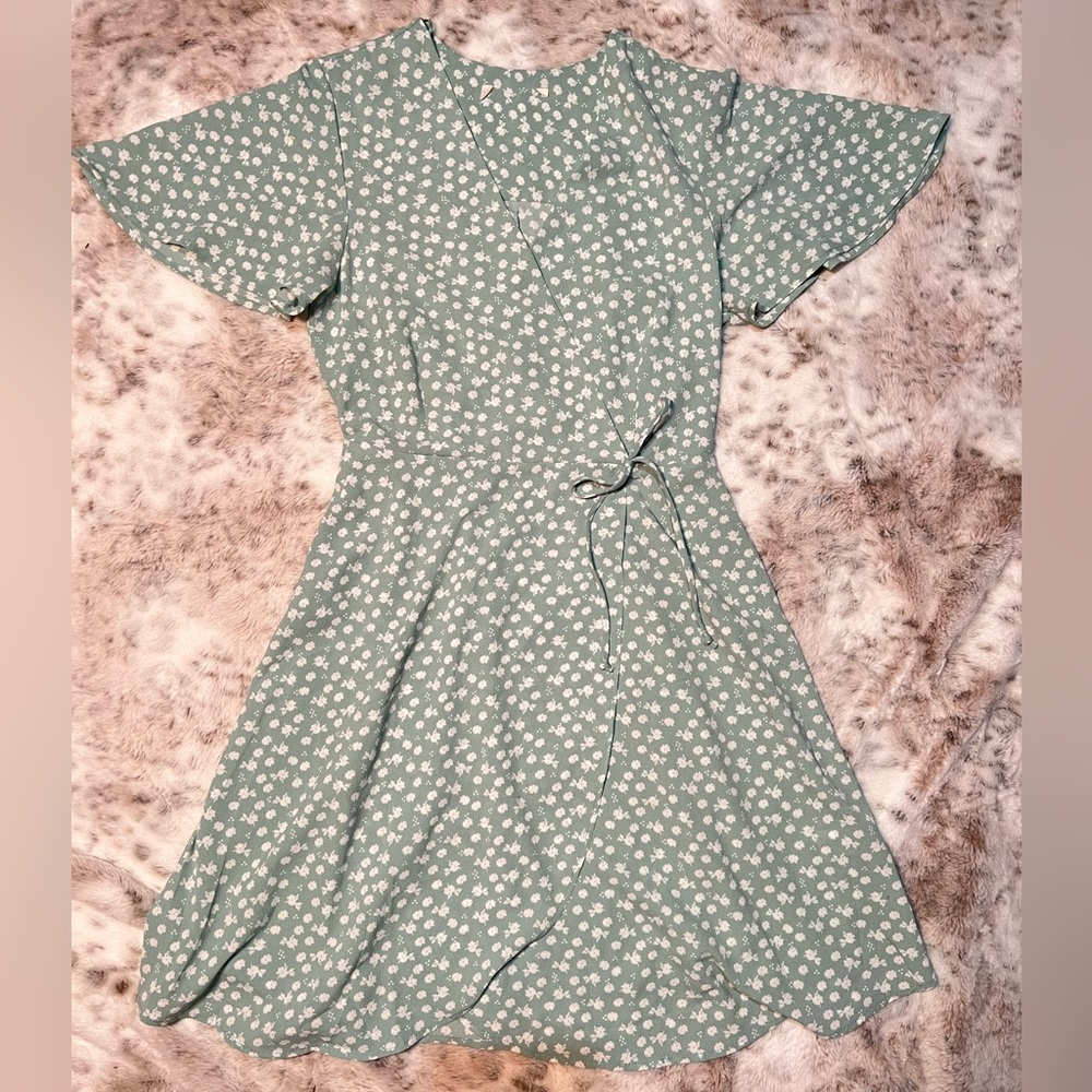 Cute M/L Floral Dress